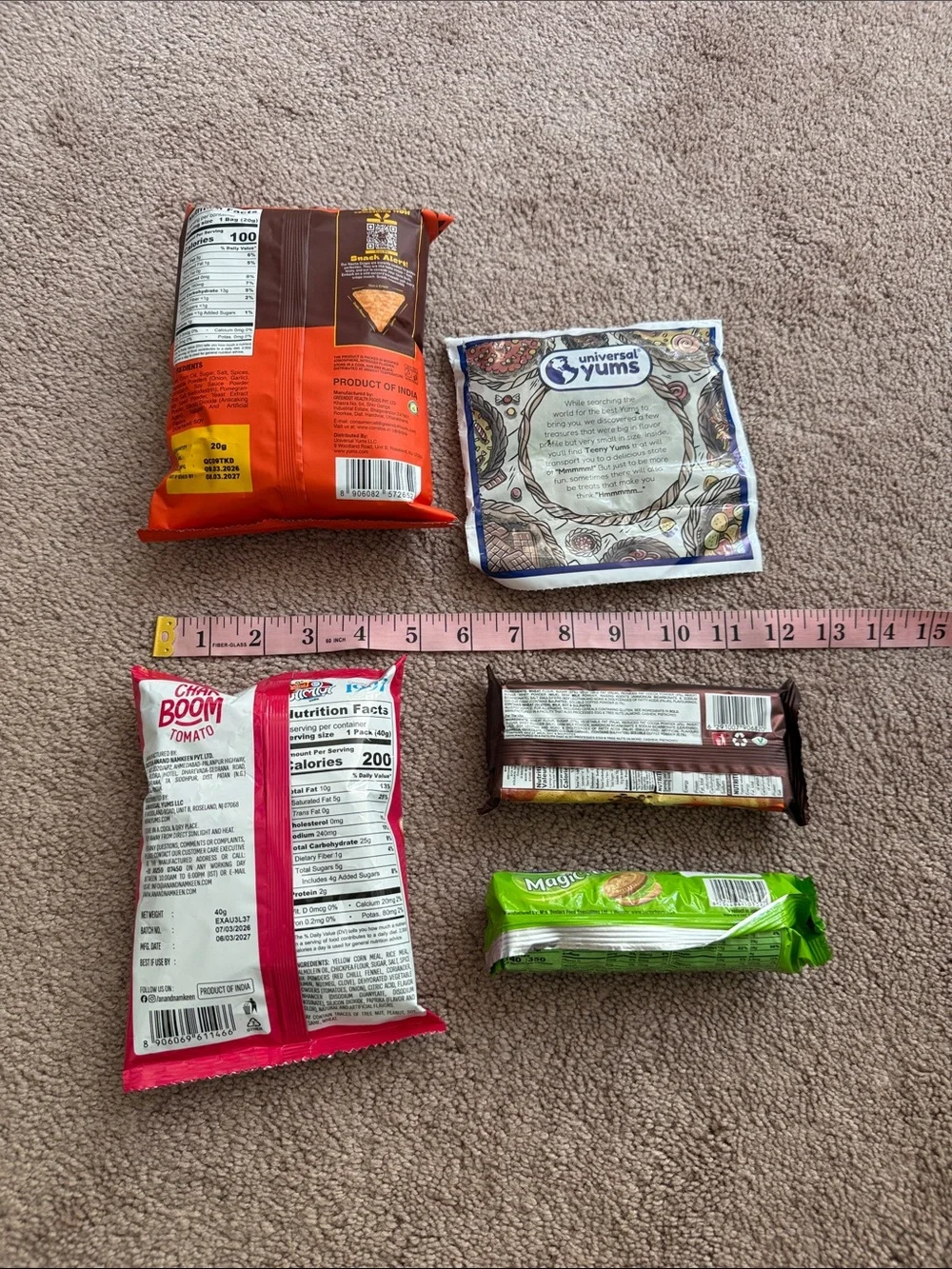 Universal Yums India Snack & Activity Gift Box - Pink, Brown, Green